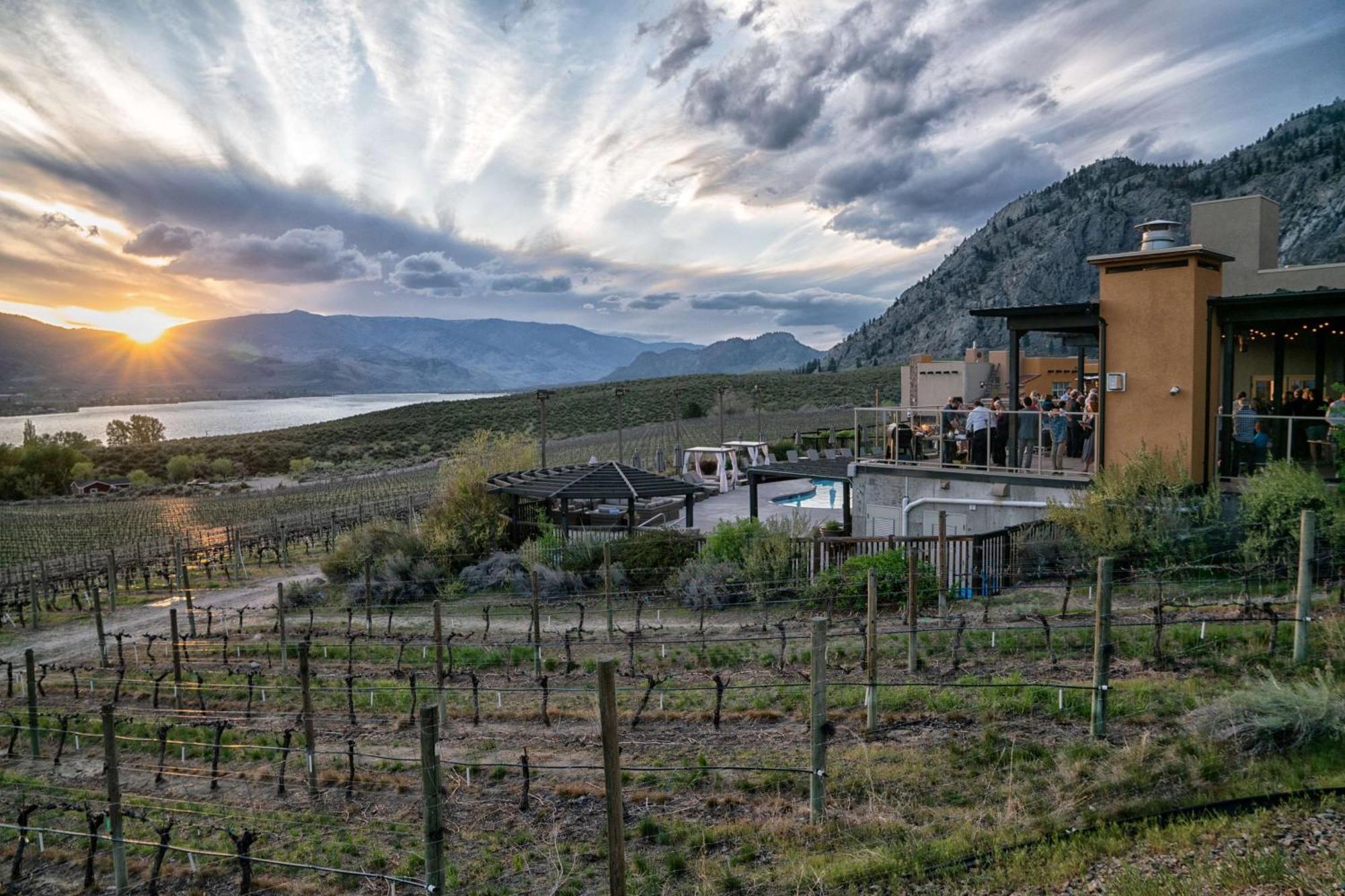 Hotel Spirit Ridge, In The Unbound Collection By Hyatt à Osoyoos Extérieur photo